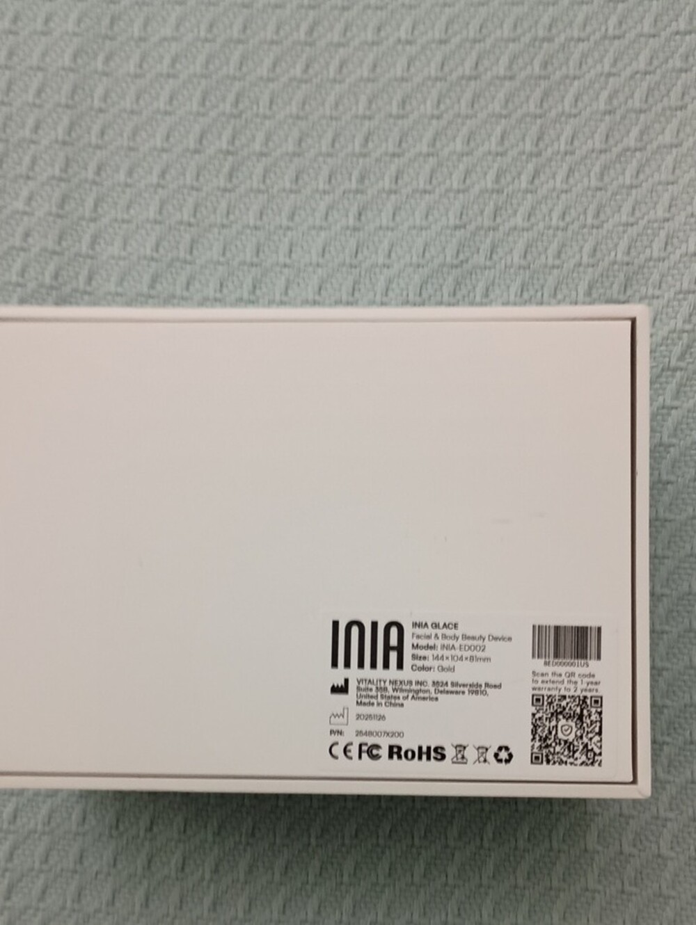 INIA Glace Microcurrent Facial Device - Picture 5 of 7